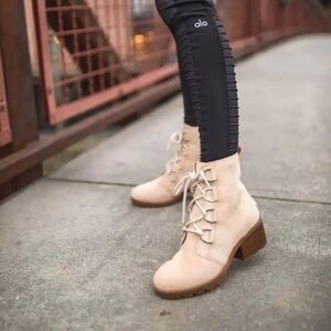 SOREL WOMEN'S CATE™ LACE BOOTIE